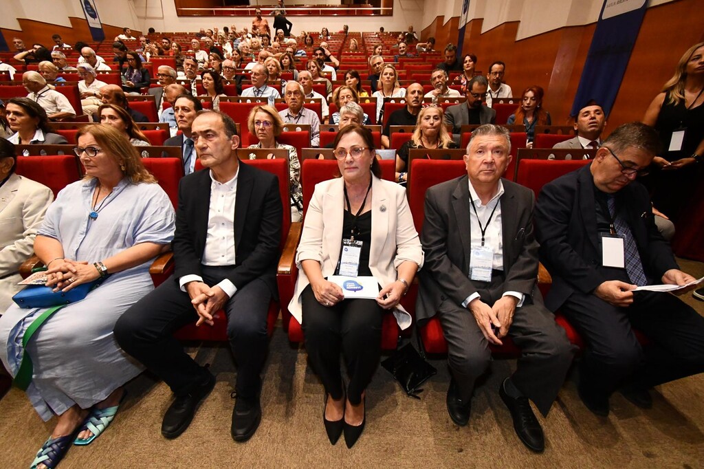 İzmir Kent Konseyi'nin 22. Olağan Seçimsiz Genel Kurul Toplantısı yapıldı.