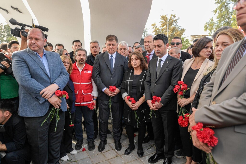 İzmir Büyükşehir Belediye Başkanı Cemil Tugay; "insanlarımızın deprem riskiyle yaşamasına izin veremeyiz"