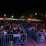 Manisa'nın Alaşehir ilçesinde düzenlenen Yeşilyurt Çeşitli Üzüm Festivali kapsamında sahneye çıkan Özlem Özdil, dinleyenlere unutulmaz bir gece yaşattı.