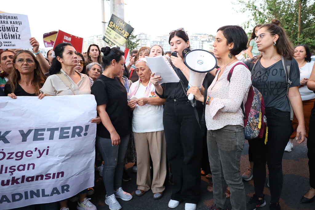 Kadınlar Özge için yürüdü