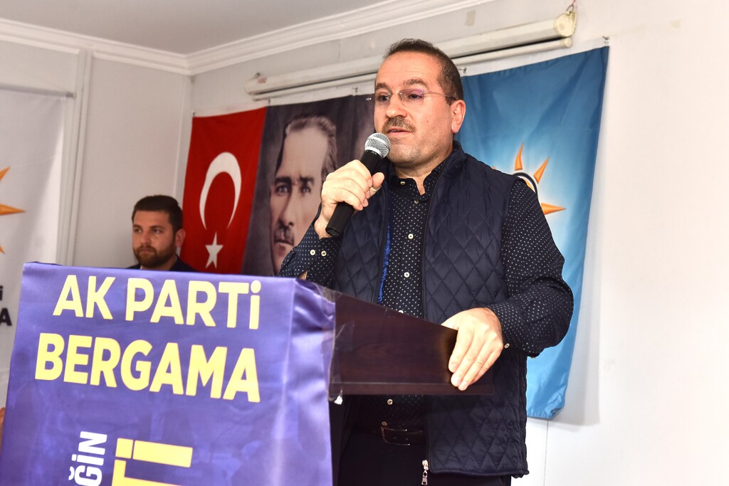 AK Parti Bergama Kongresi'nden Mesajlar