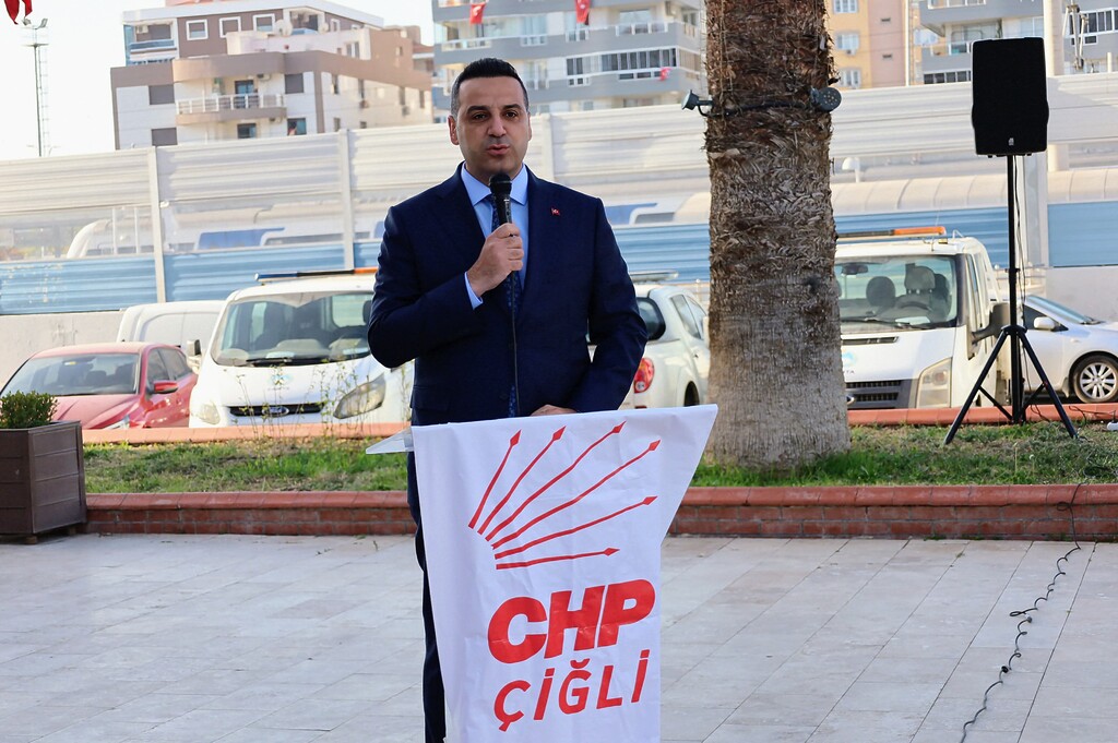 CHP Çiğli İlçe Örgütü Cumhuriyet Bayramı'nı kutladı