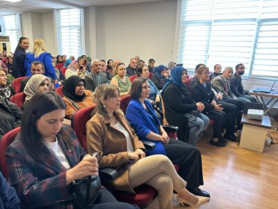 Karabağlar Belediyesi’nden Bağımlılıkla Mücadele Semineri