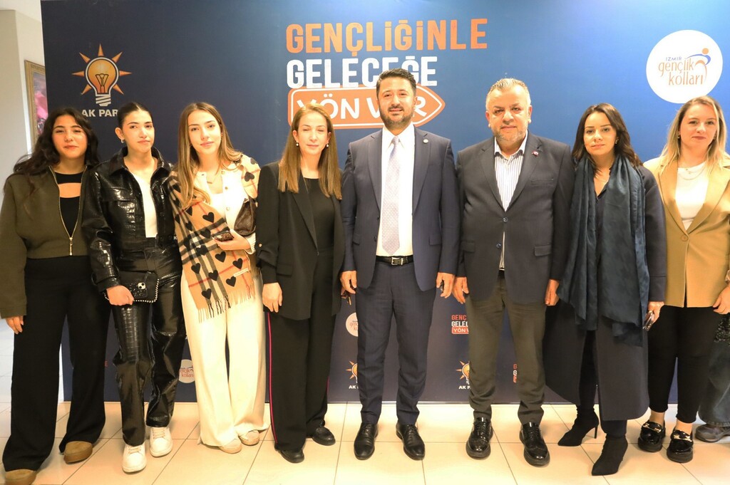 AK Parti Çiğli Gençlik Kolları Kongresi Gerçekleşti 