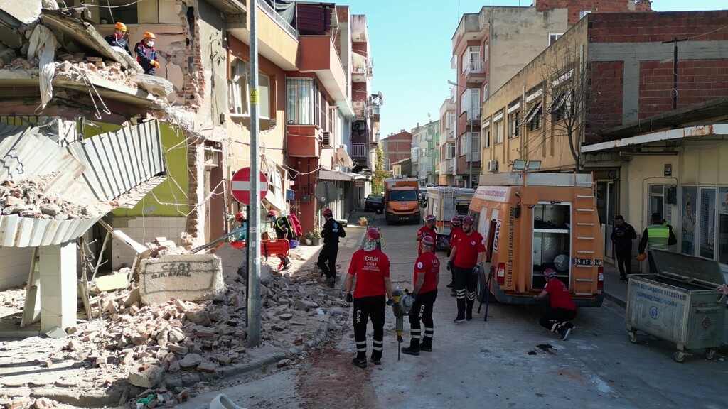 Çiğli ÇAK Ekibinin tatbikat başarısı