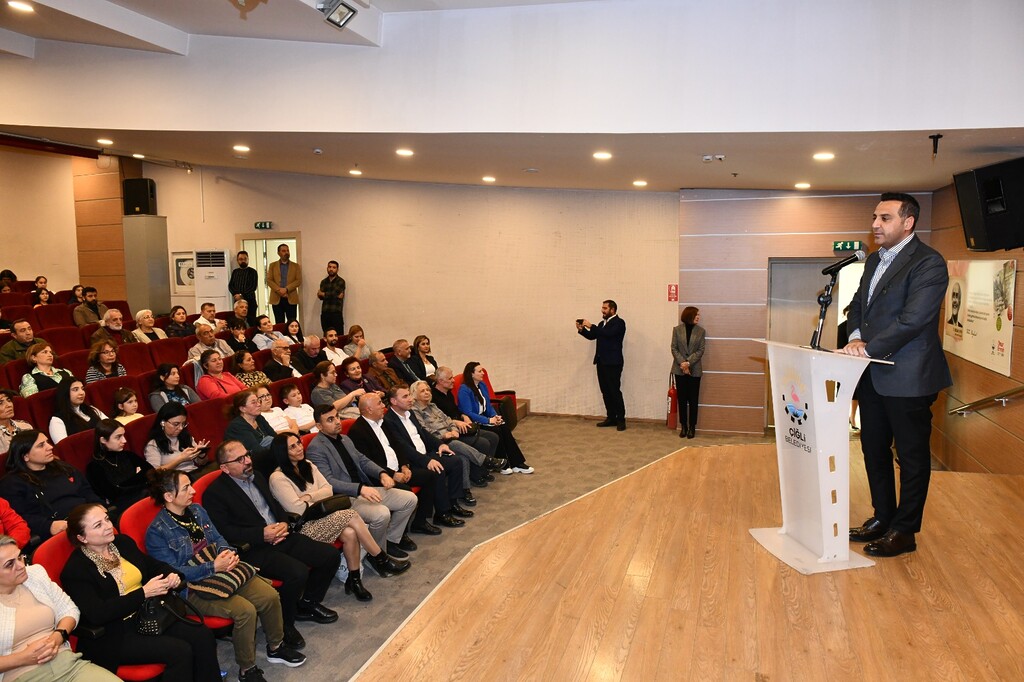 Çiğli'de Atatürk Belgeseline Büyül ilgi