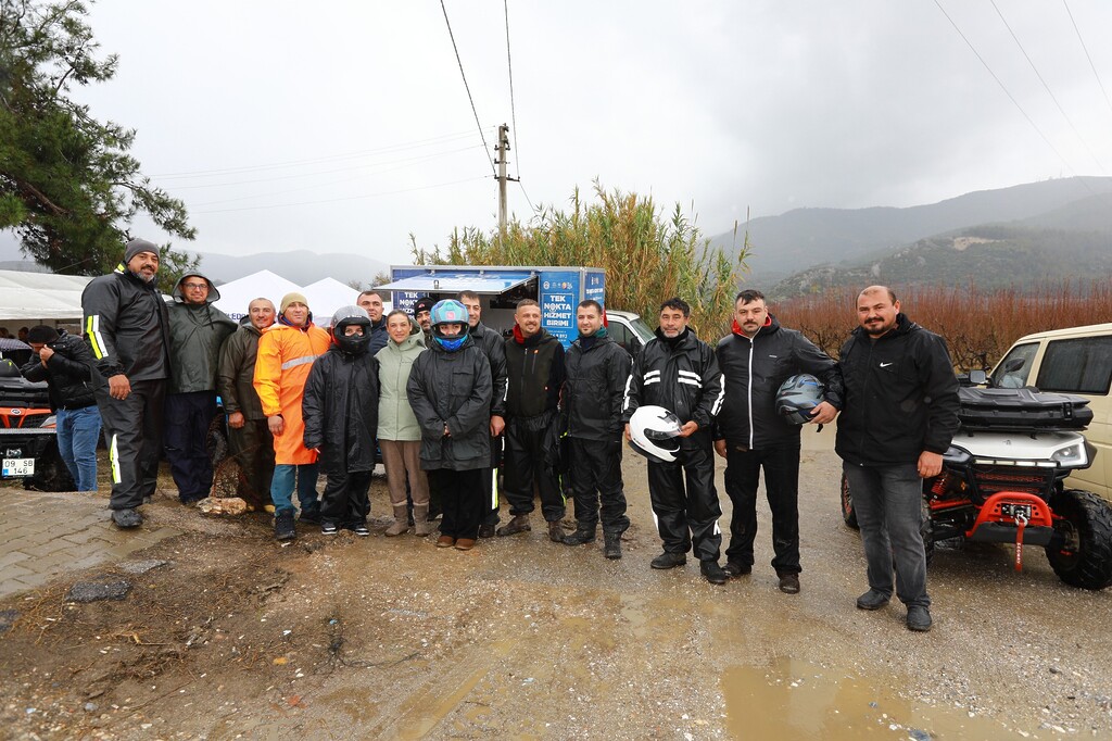 Başkan Filiz Ceritoglu Sengel mobil makamdan canlı yayın yaptı