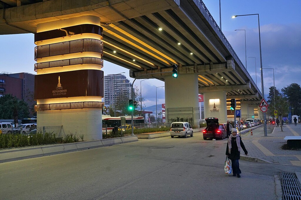 İzmir otogarı ışıl ışıl

