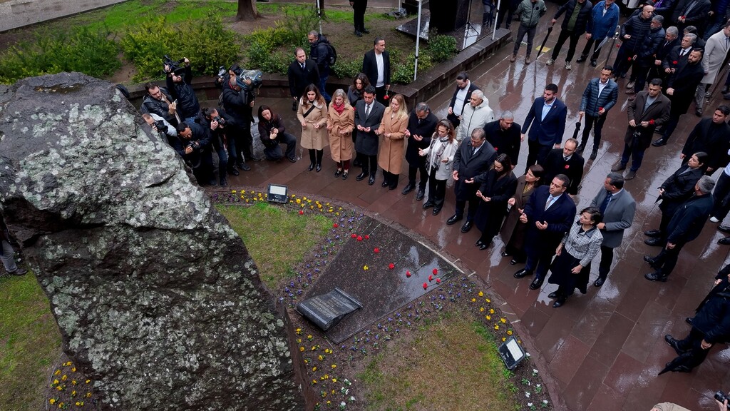 Atatürk'ün annesi Zübeyde Hanım, mezarı başında anıldı.