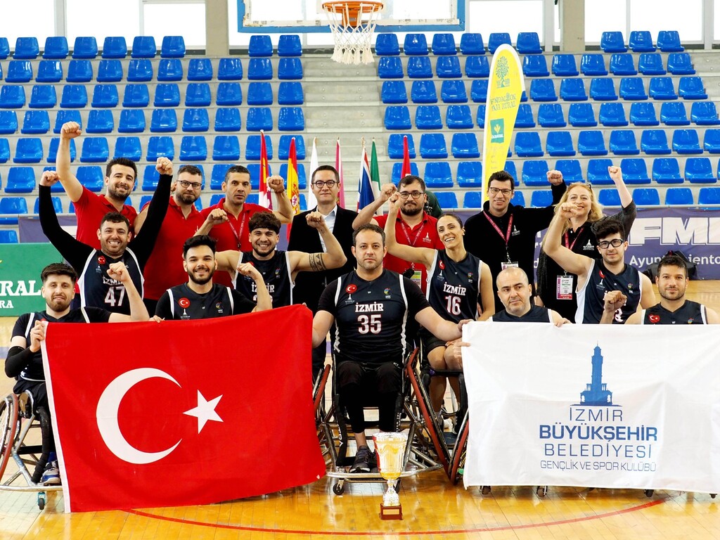 İzmir Büyükşehir Belediyesi Spor Kulübü Tekerlekli Sandalye Basketbol Takımı Avusturya’da 30 Ocak-2 Şubat 2025 tarihlerinde düzenlenecek Euro Cup-1 grup müsabakalarında yarışacak.