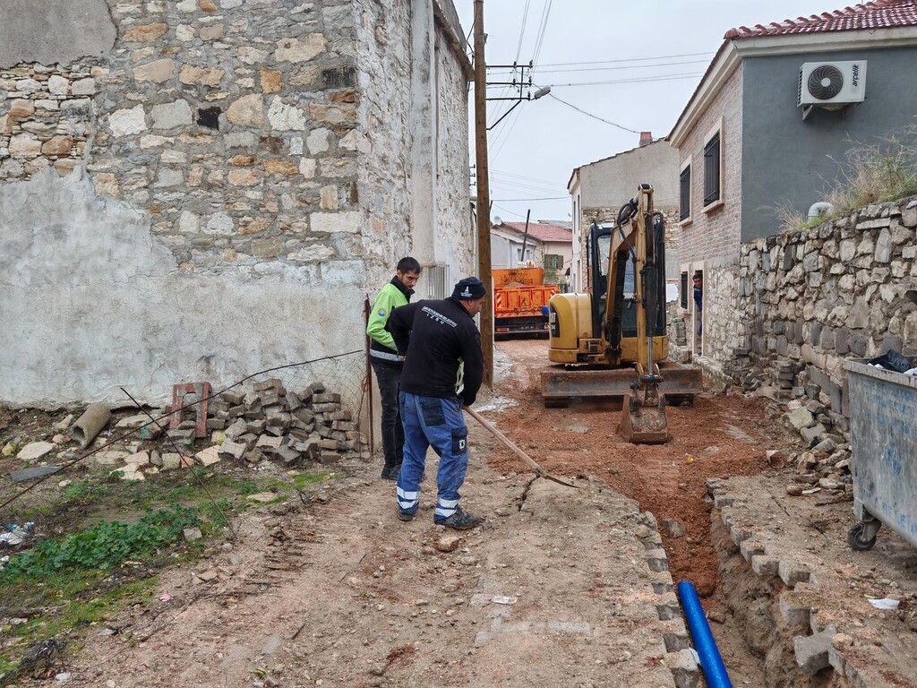 İZSU'dan Urla'nın 2 mahallesine yeni içme suyu hattı.