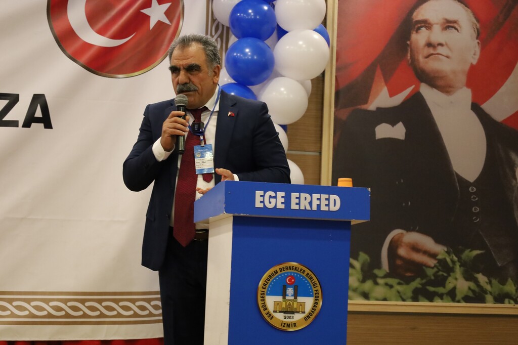 Ege Bölgesi Erzurum Dernekleri Federasyonu, 8. Genel Kurulunu Çiğli Belediyesi Fakir Baykurt Salonu'nda düzenledi