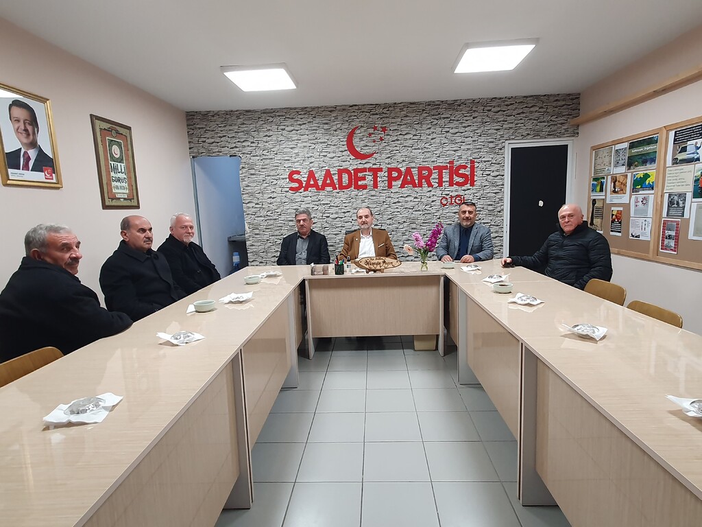 Çiğli Muhtarlar Gücü ve Çiğli Balıkesirliler Derneği'nden Saadet Partisi'ne ziyaret.