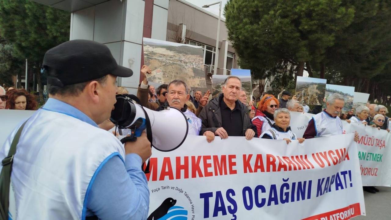 Foçalılar Eylemde; "Mahkeme kararını uygulayın"