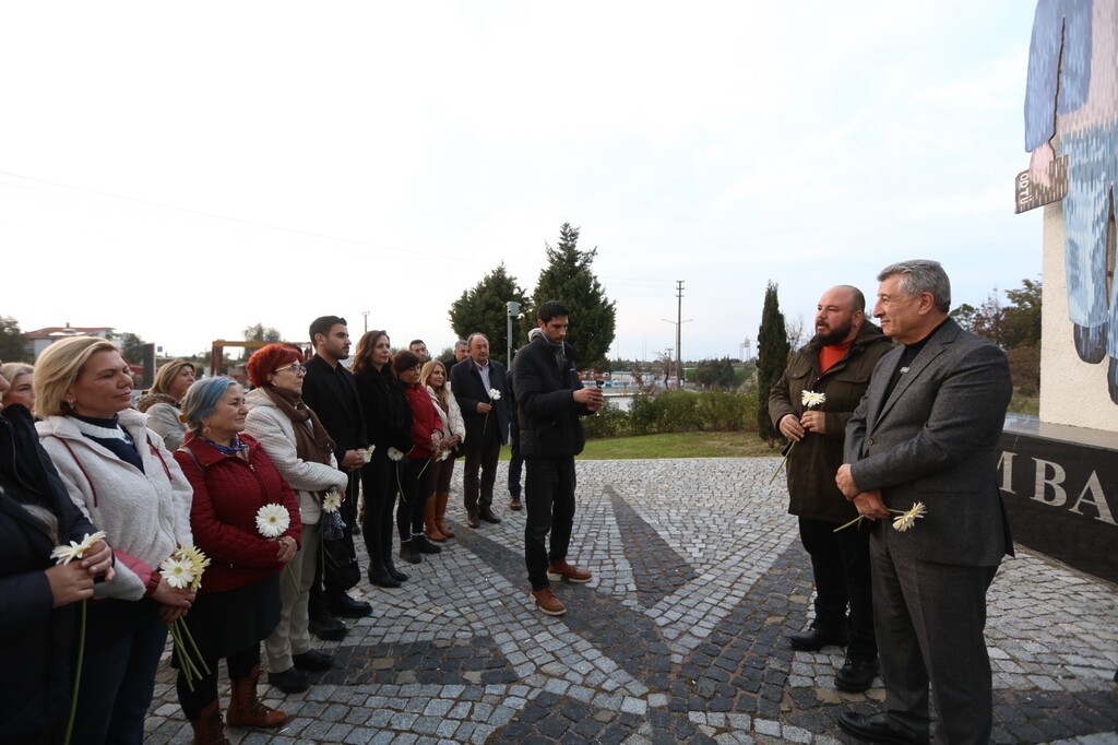 Deniz Gezmiş doğum gününde Güzelbahçe'de anıldı