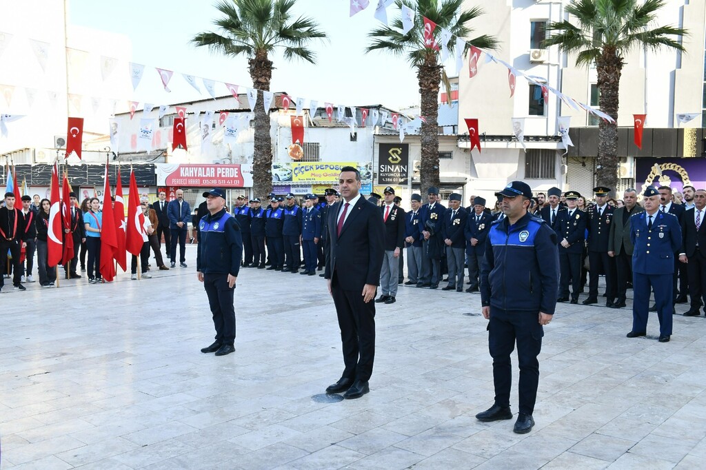 Çiğli Belediyesi'nden Çanakkale'ye Saygı Duruşu