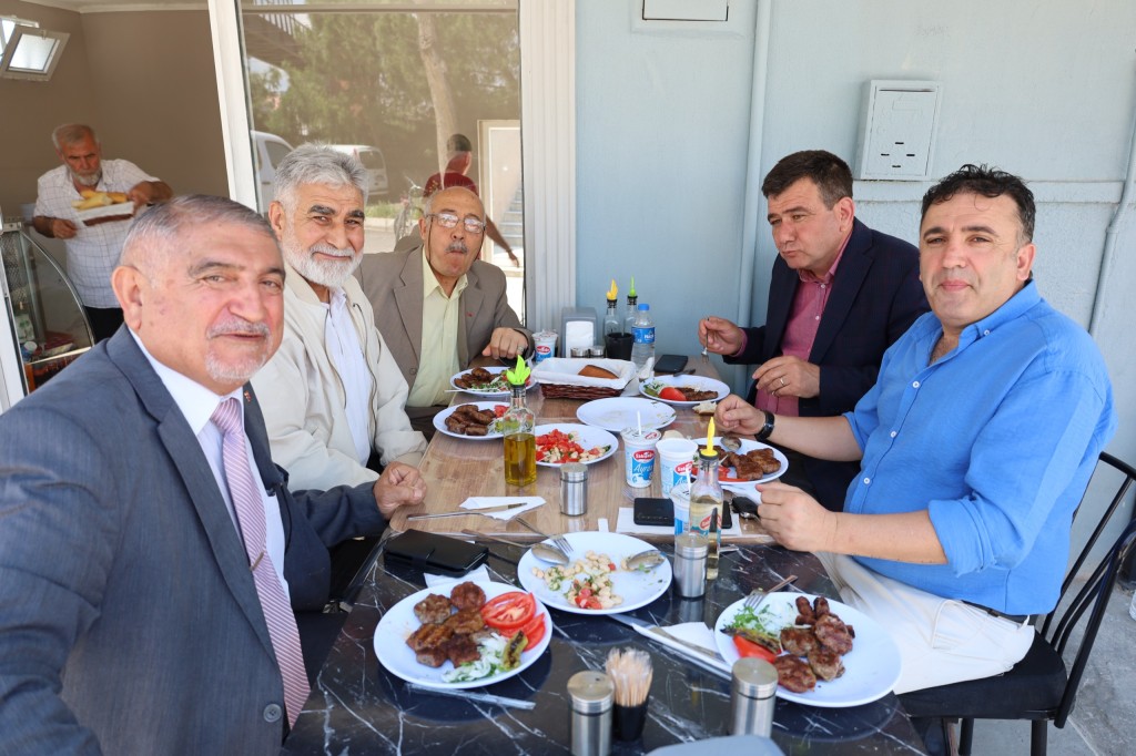 Köftenin Ustası Neco, Çiğli Yeni Mahalle'de yeniden Hizmete Açıldı