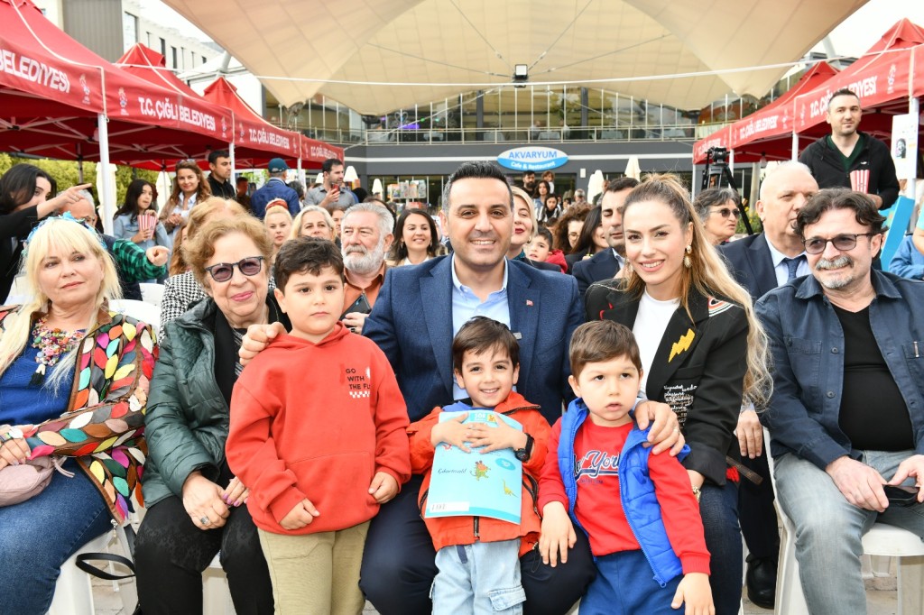 Çiğli Kitap Günleri Renkli Başlangıçla Kapılarını Açtı