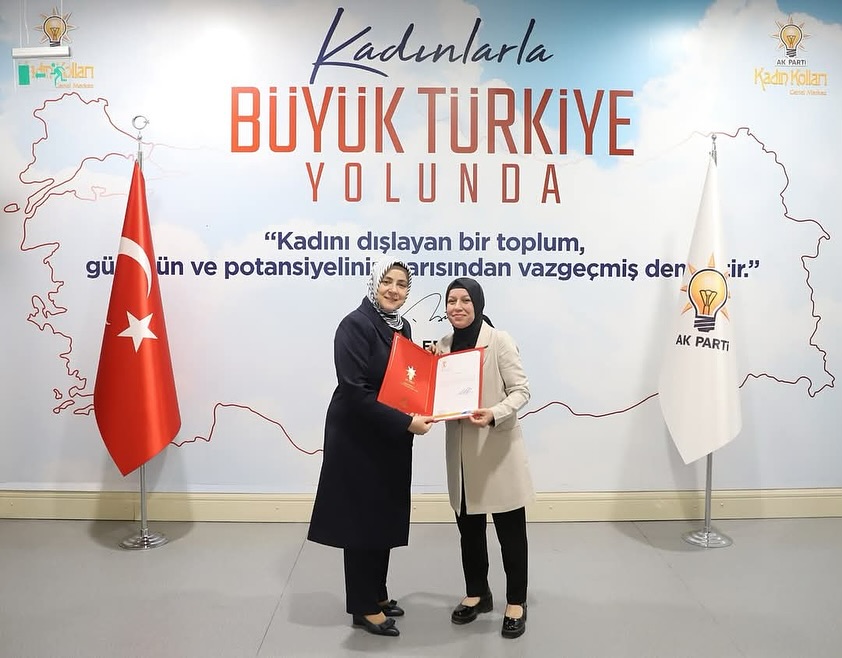 AK Parti Çiğli’de Kadın Kolları Selma Yolcu’ya Emanet