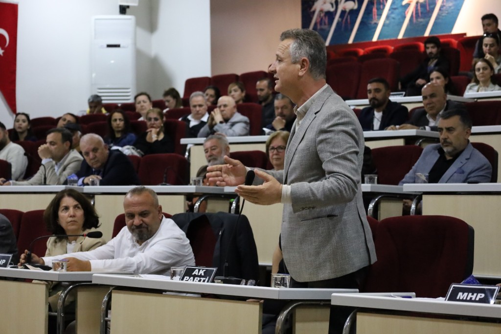 Çiğli Belediye Meclisi'nde gündem yoğun