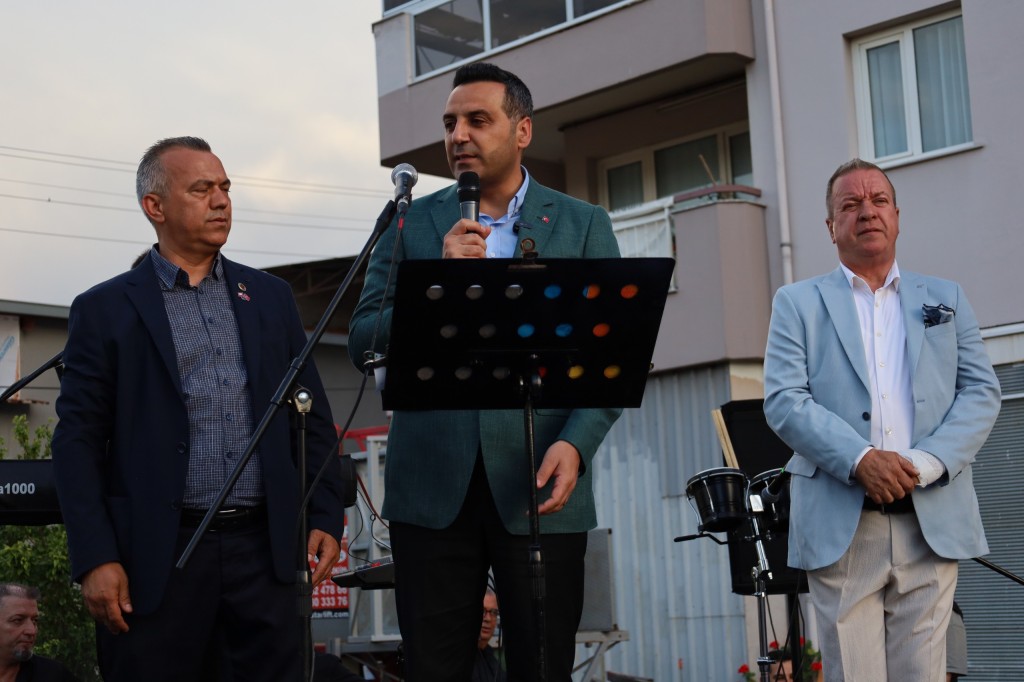 Çiğli Maltepe'de Hıdrellez Coşkusu: Binlerce Kişi Şenlikte Buluştu