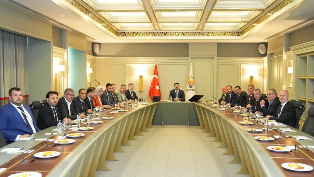 AK Parti Genel Merkezi’nde İzmir mesaisi