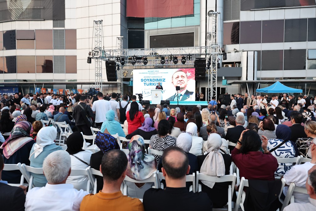 AK Parti İzmir İl Başkanı Bilal Saygılı'dan 'grev' çıkışı!