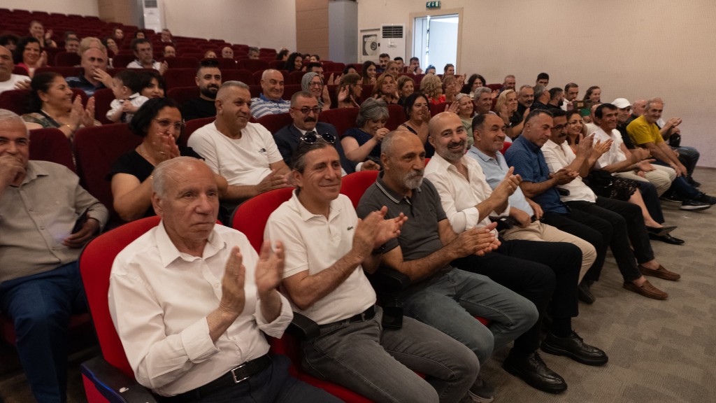 Sahne Bu Sefer Aşka Açıldı