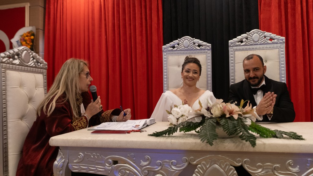 Sahne Bu Sefer Aşka Açıldı