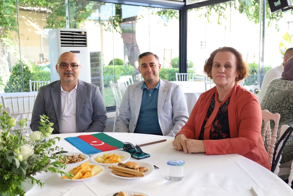 Batı Azerbaycan’a Dönüş Çağrısı Bornova’dan Yükseldi