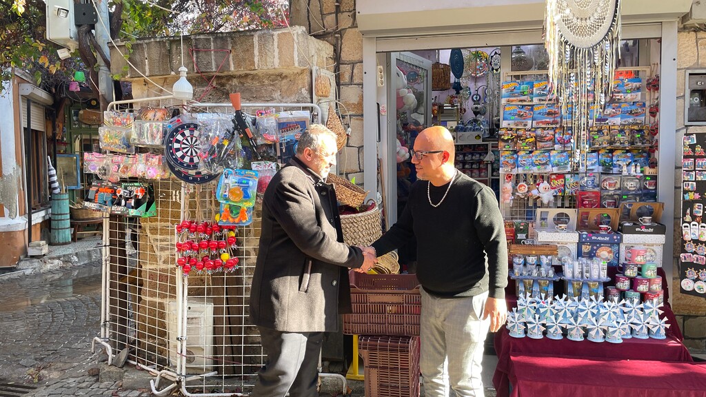 İzmir Foça’da Sel Felaketi: Ak Parti İlçe Başkanı Ramazan Genç’ten Belediyeye Tepki, Esnaf Mağdur Oldu