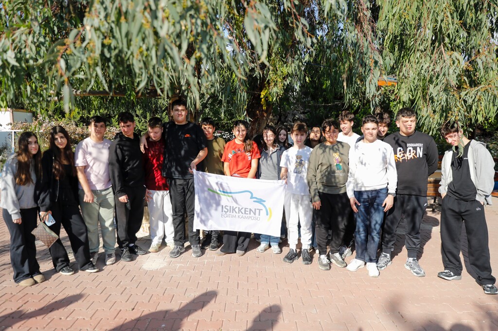 Seferihisar Belediyesi, Can Yücel Tohum Merkezi’nde yerel tohum üretimi ve eğitim çalışmalarını aralıksız sürdürüyor.