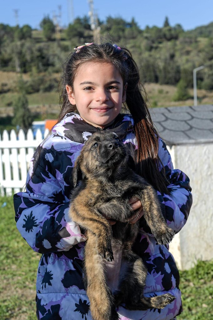 Çocuklara hayvan sevgisi kazandırılıyor