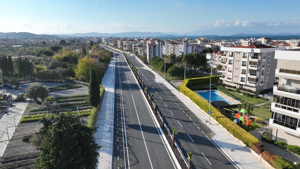 75. Yıl Cumhuriyet Bulvarı’nın ilk etabı trafiğe açıldı