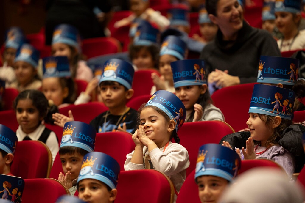 İZSU, yeni yıla miniklerle “Merhaba” dedi