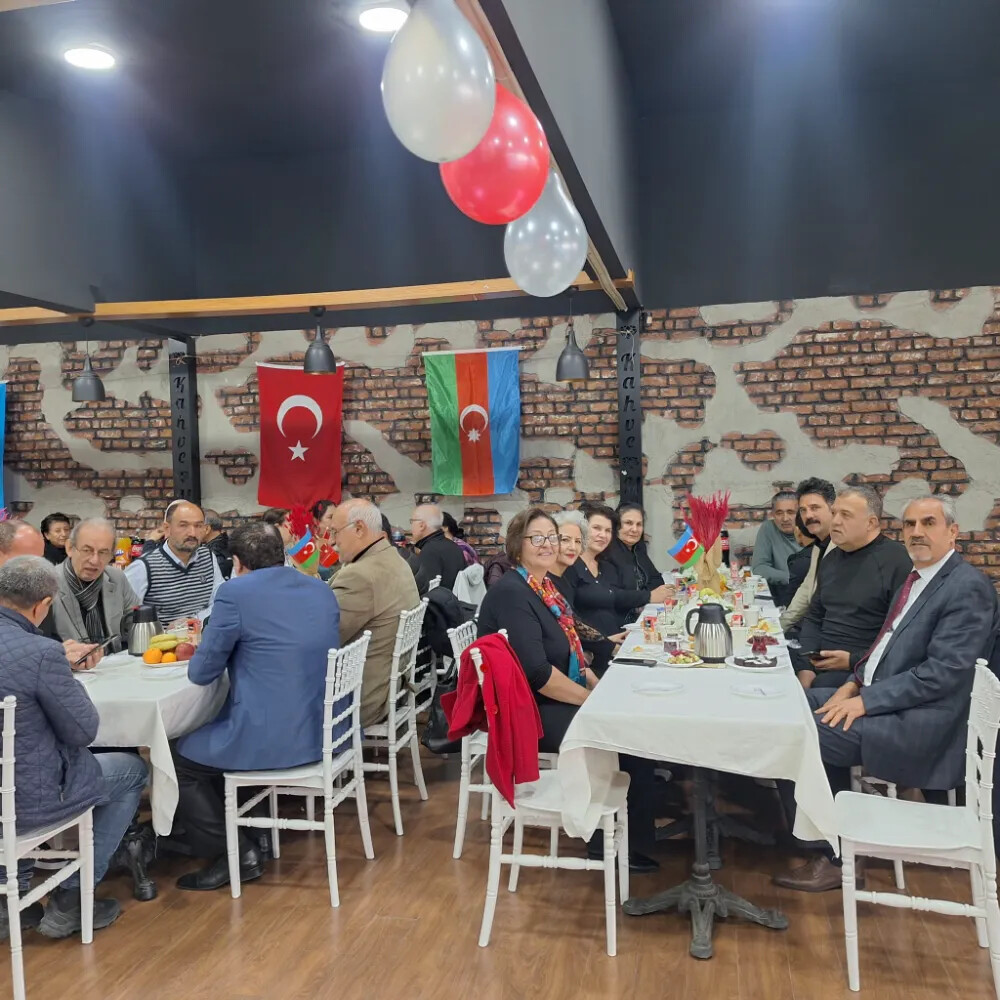 İzmir’de 31 Mart Azerbaycanlıların Hemreylik Günü Coşkuyla Kutlandı