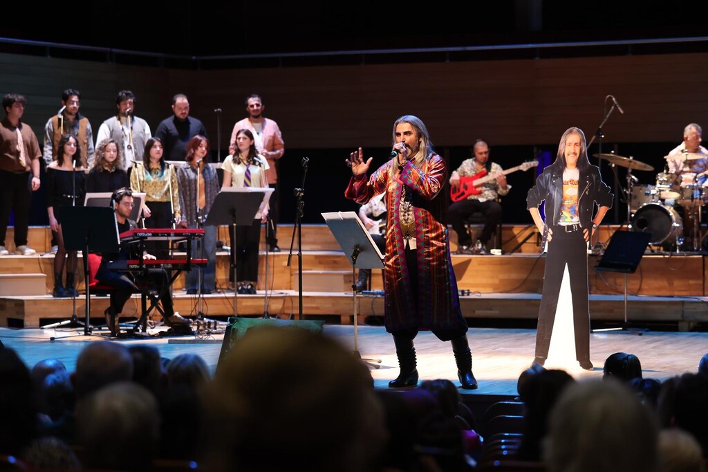 Barış Manço, şarkılarıyla anıldı