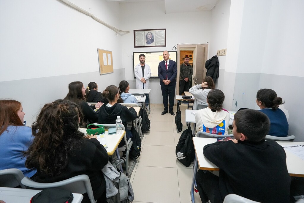 Gaziemir Belediyesi’nden öğrencilere ücretsiz eğitim hizmeti Başkan Işık: “Ücretsiz ve nitelikli eğitimle öğrencilerimizin yanındayız”