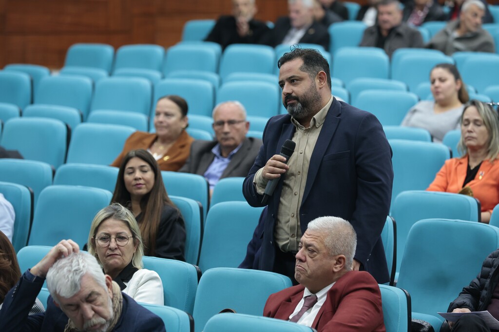 Konak Belediye Meclisi aralık ayının ilk toplantısını gerçekleştirdi