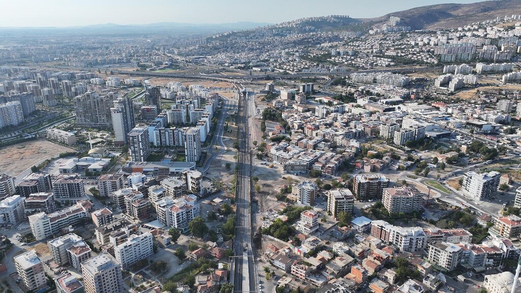 İzmir Büyükşehir’den Mavişehir Trafiğine Kalıcı Çözüm: Şemikler Taşıt Üst Geçidi Başlıyor