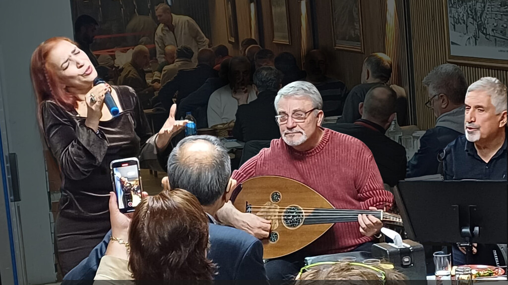 Şiir Kalbimizde Platformu’ndan Karşıyaka’da Sanat Dolu Yılbaşı Buluşması