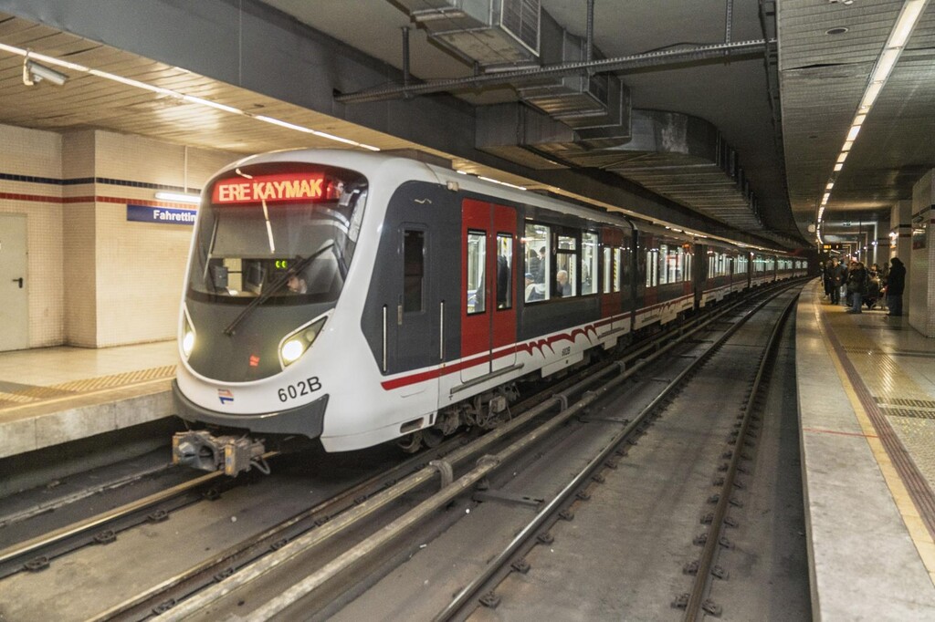 İzmir Metrosu’nda güvenli ulaşım için geçici sefer düzenlemesi