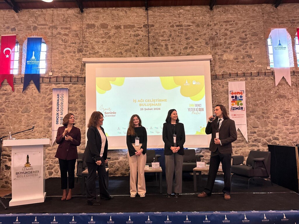 “İzmir Seninle” ile gençlere güçlü kariyer köprüsü
