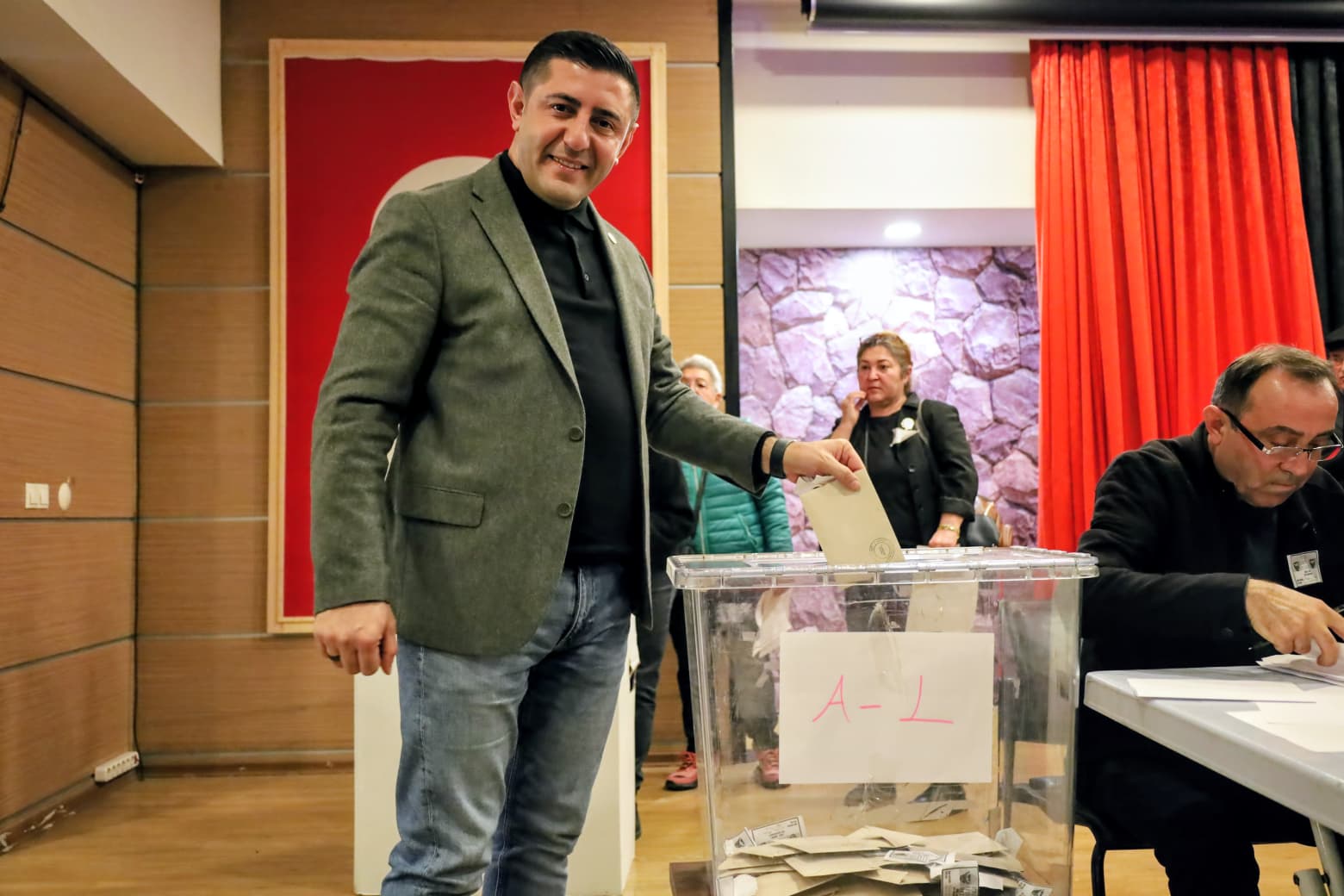 Erdal Mansuroğulları rekor oyla üst kurula seçildi.