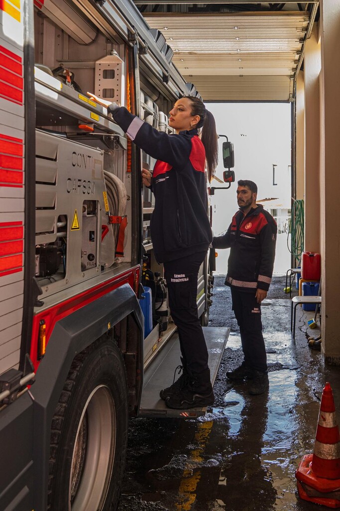 Alevlere meydan okuyan bir kadının öyküsü
