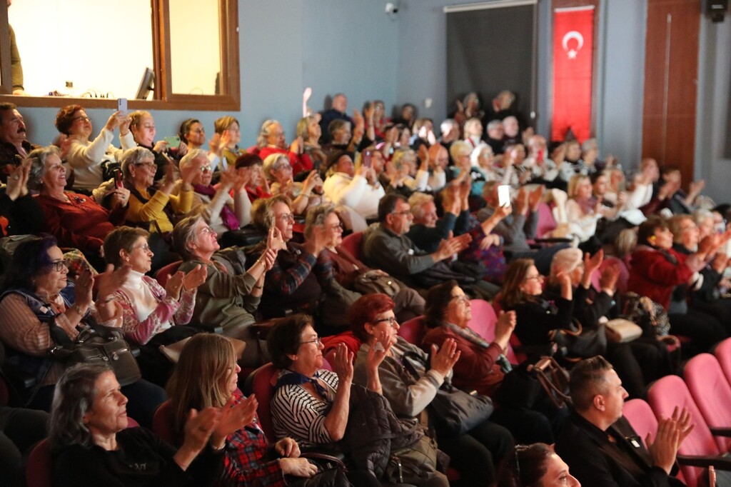 Seferihisar’da 8 Mart’a Anlamlı Etkinlik: “8 Kadın 8 Başarı Öyküsü”