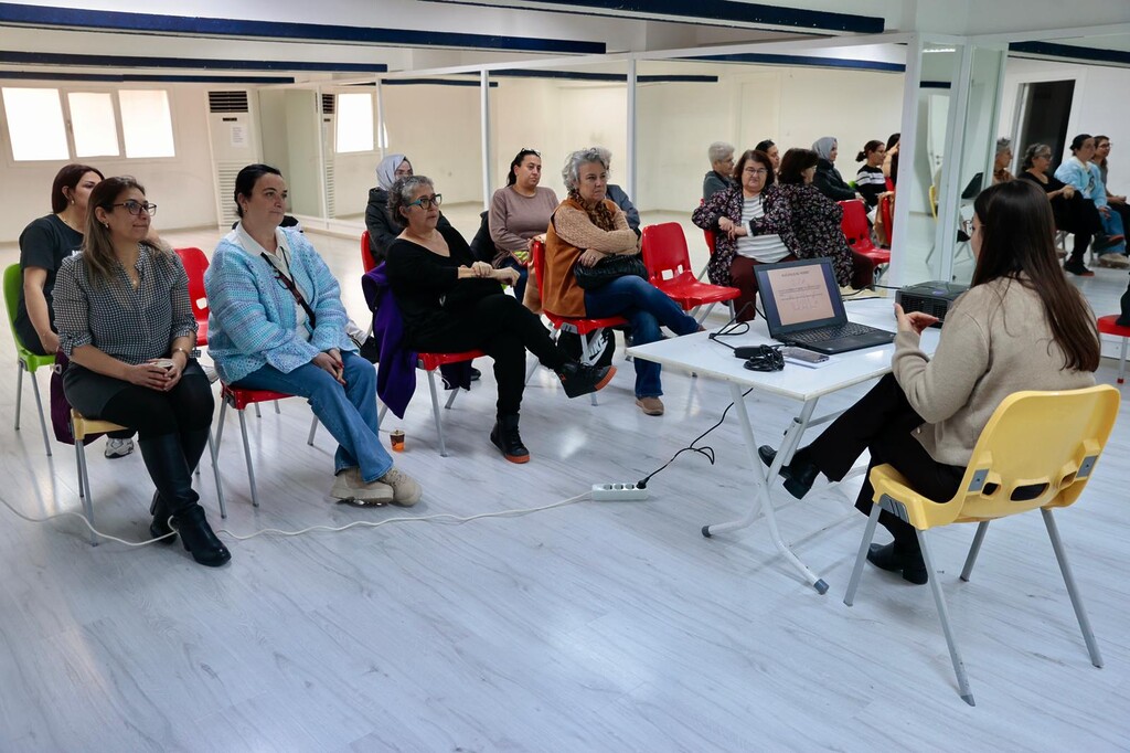 Konak’ta bağımlılık ile mücadele eğitimleri devam ediyor