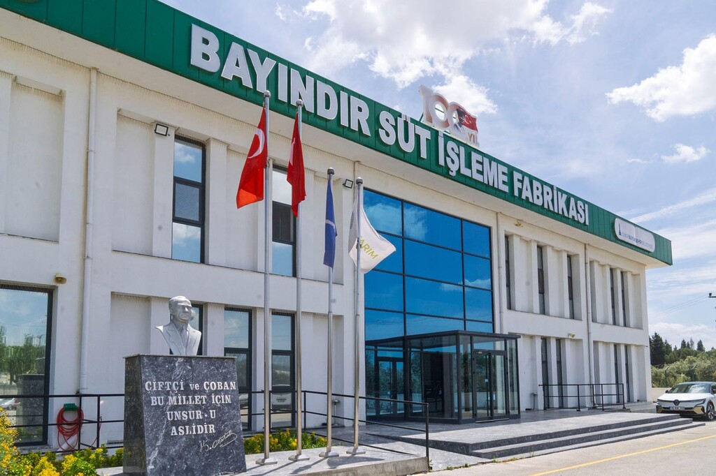 Bayındır Süt İşleme Tesisi’nde çarklar dönüyor