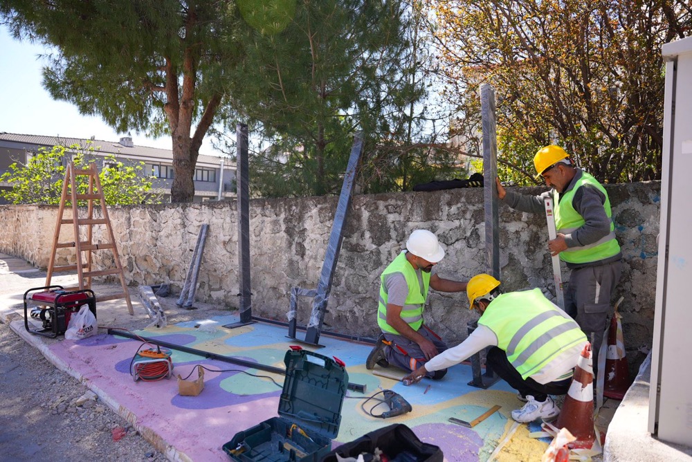 Çeşme Belediyesinden trafik güvenliği için kapsamlı çalışma