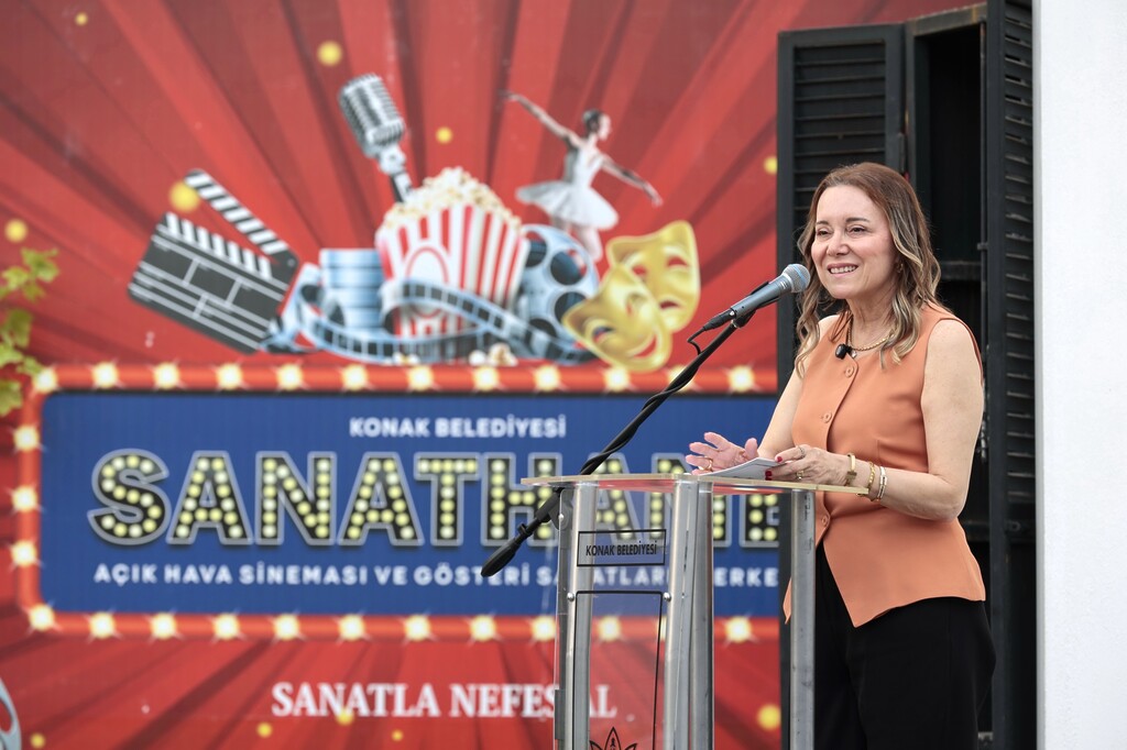 Sanathane yaza dopdolu giriyor